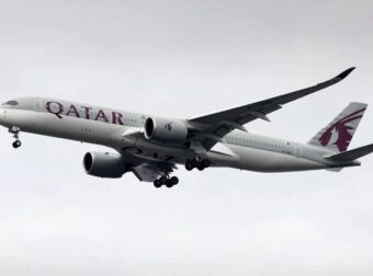 Πανικός σε πτήση της Qatar Airways – Ούρλιαζαν οι επιβάτες όταν έχασε απότομα ύψος